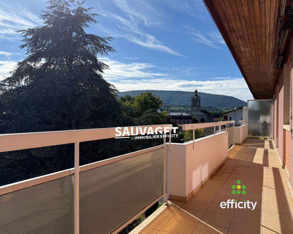 Appartement à REIGNIER