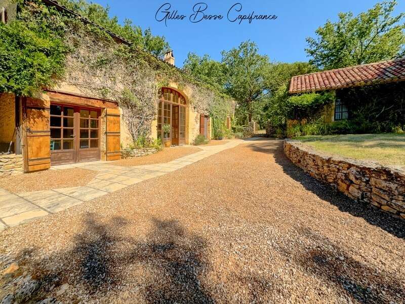 Maison à MAUZAC-ET-GRAND-CASTANG