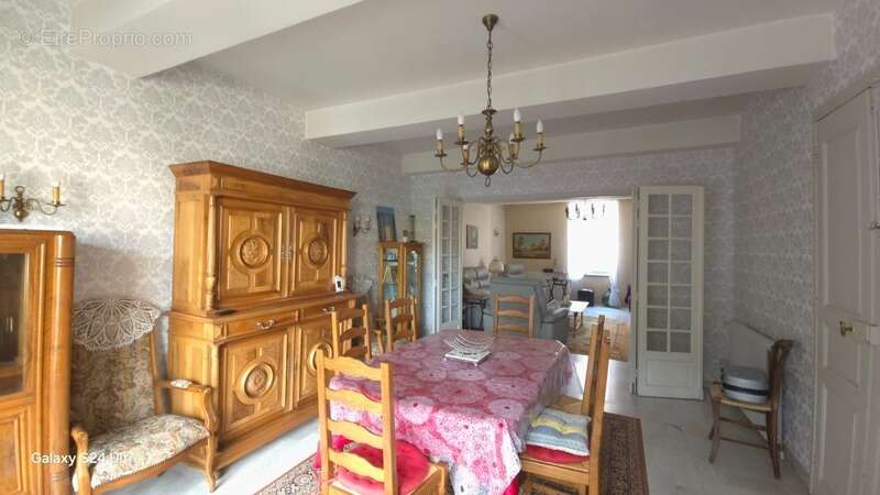 Maison à QUARANTE