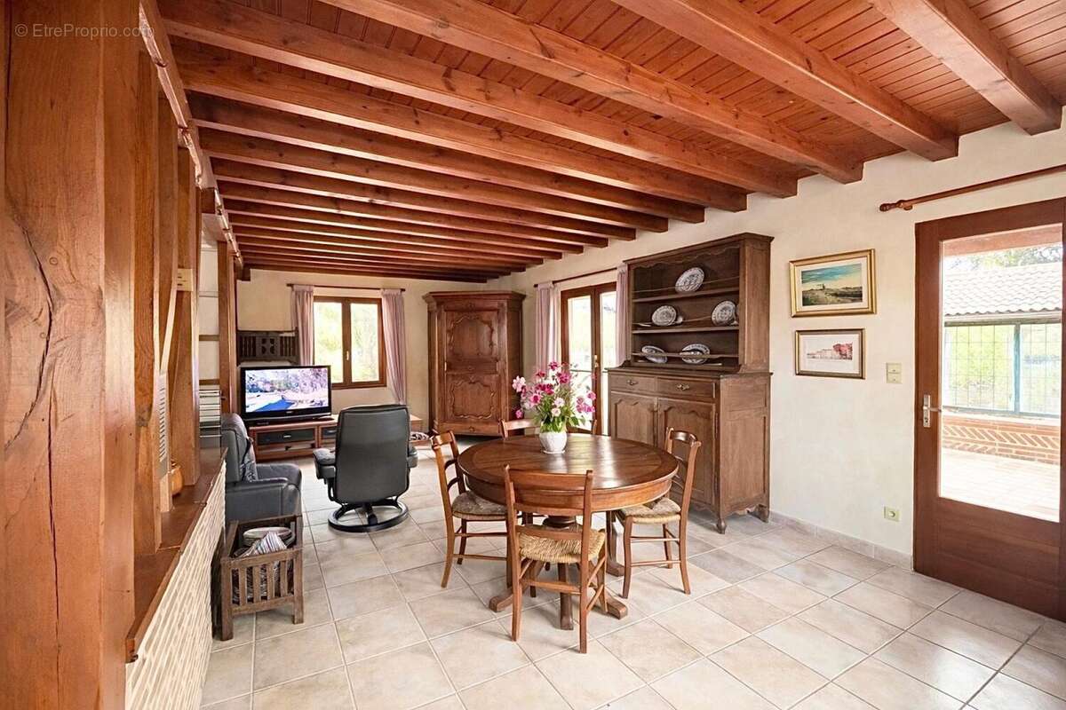 Maison 162 m² à Houeilles  - photo 3