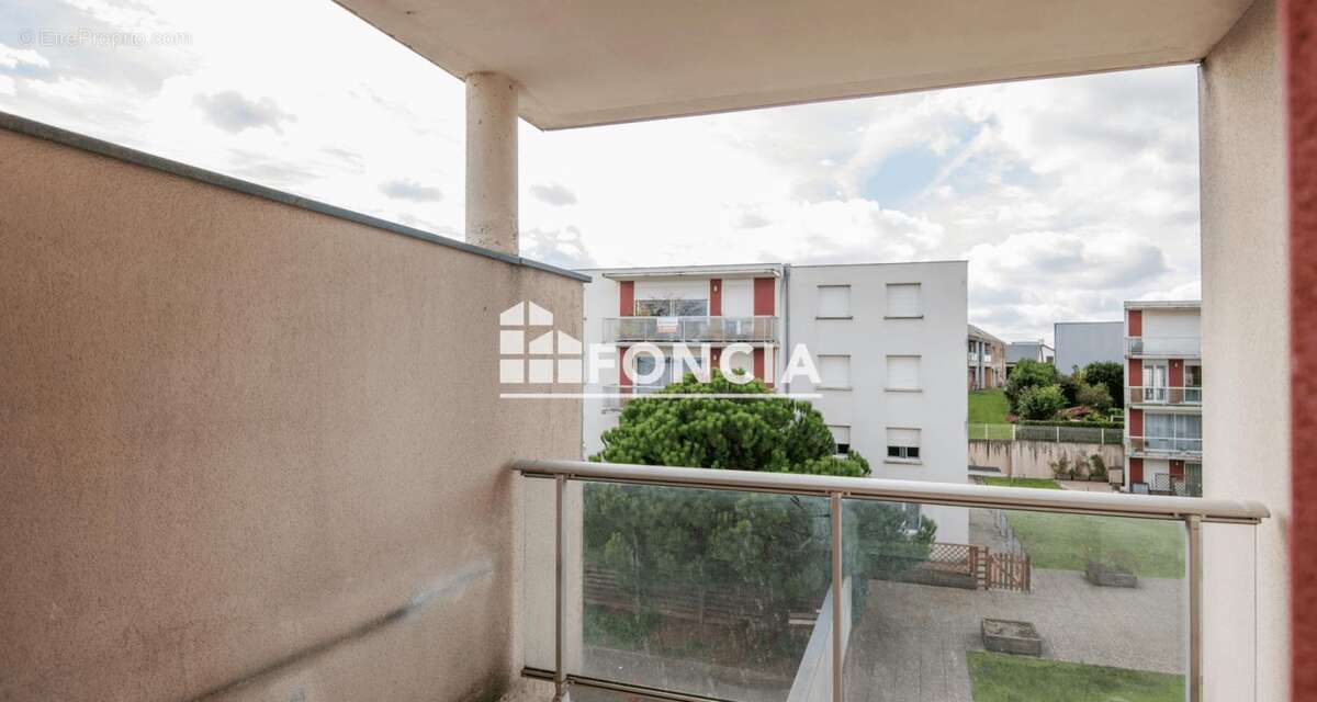 Appartement à LUC-LA-PRIMAUBE