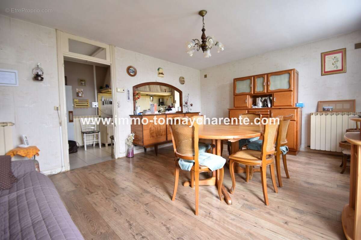 Maison à TONNAY-CHARENTE