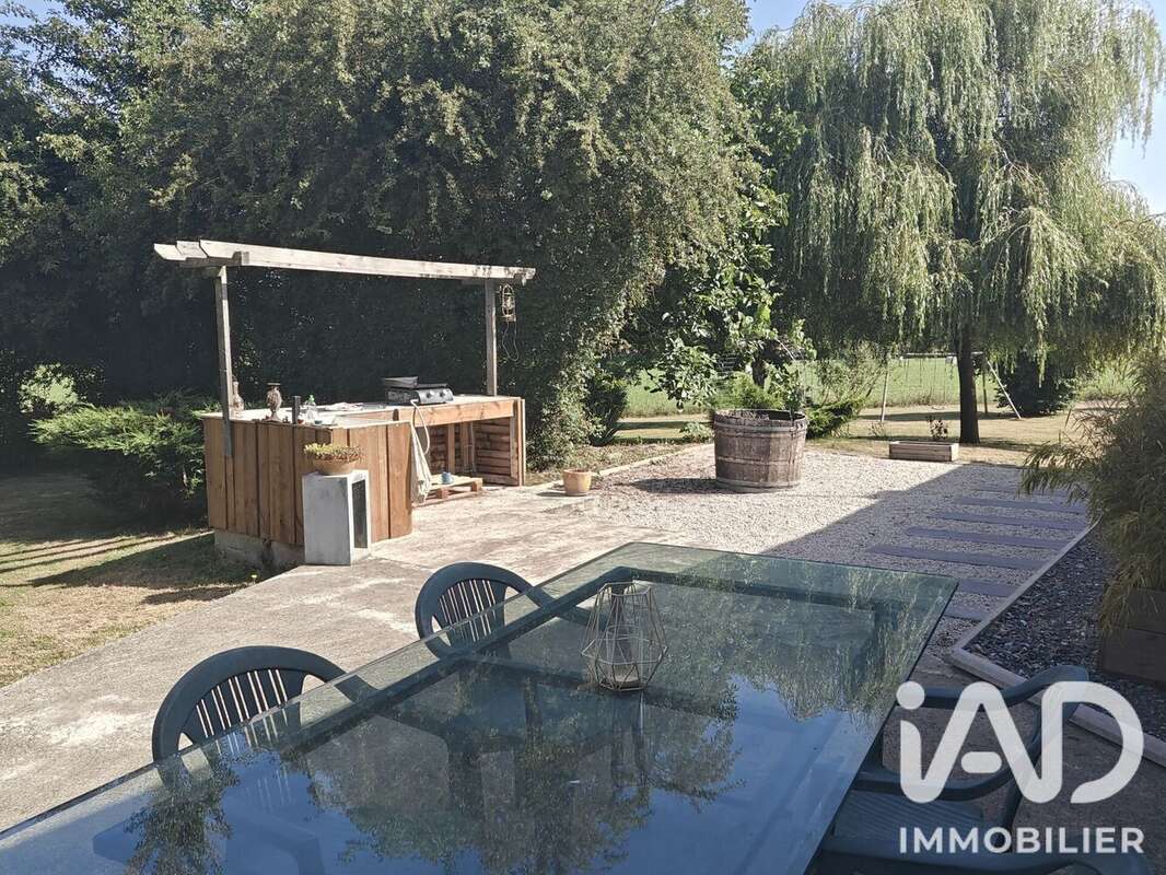 Maison 212 m² à Gesvres  - photo 3