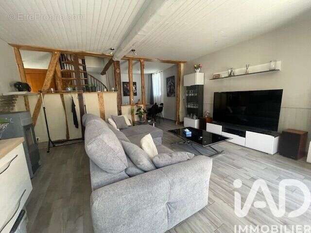 Maison 96 m² à Maupas  - photo 3