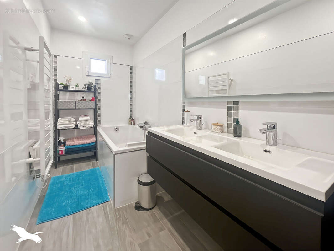 Maison La Penne-sur-Huveaune -112 m2 - 5 pièces - 3 Chambres + Jardin + Piscine - photo 11