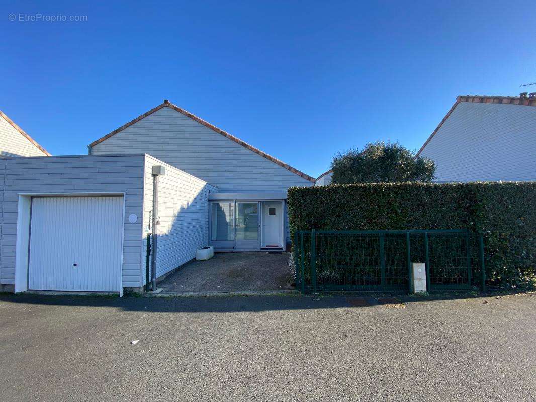 Maison à LES MATHES