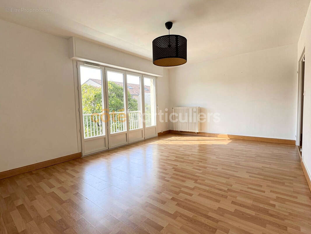 Nantes saint felix -- appartement 3 pièces 70 m² -- 2 chambres -- balcon & parking - photo 2
