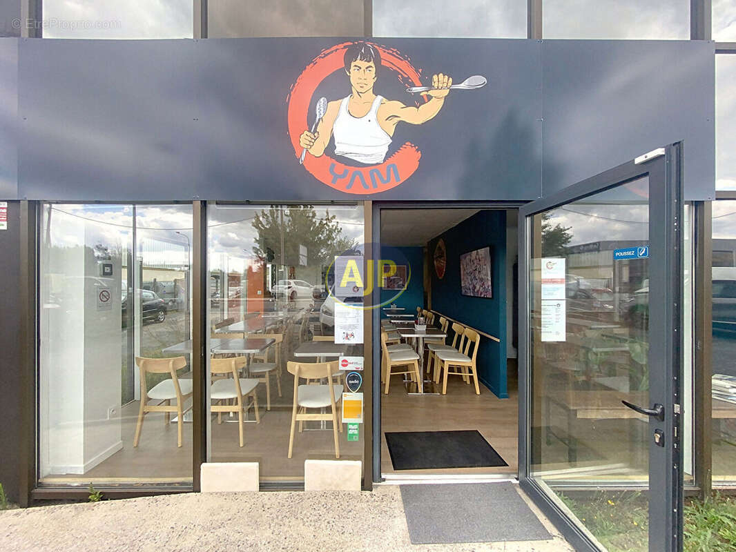 Local commercial  62 m2 - photo 4