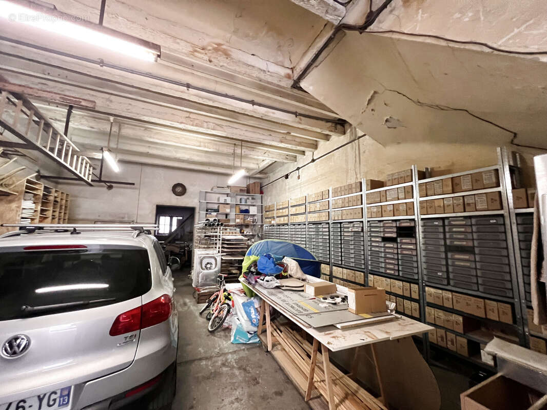 Commerce à MARSEILLE-1E