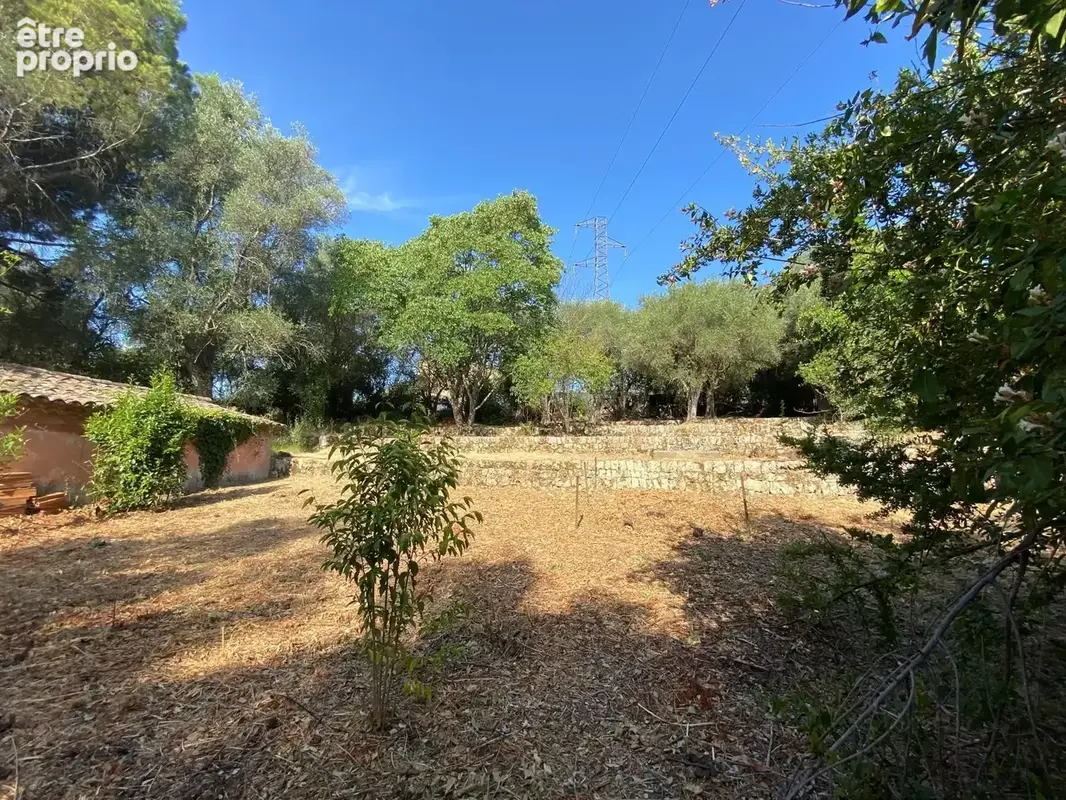 Terrain à bâtir de 846 m² à GRASSE (06) - photo 6