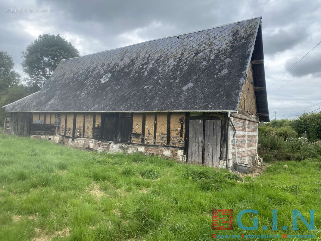 Parking à BOURNEVILLE