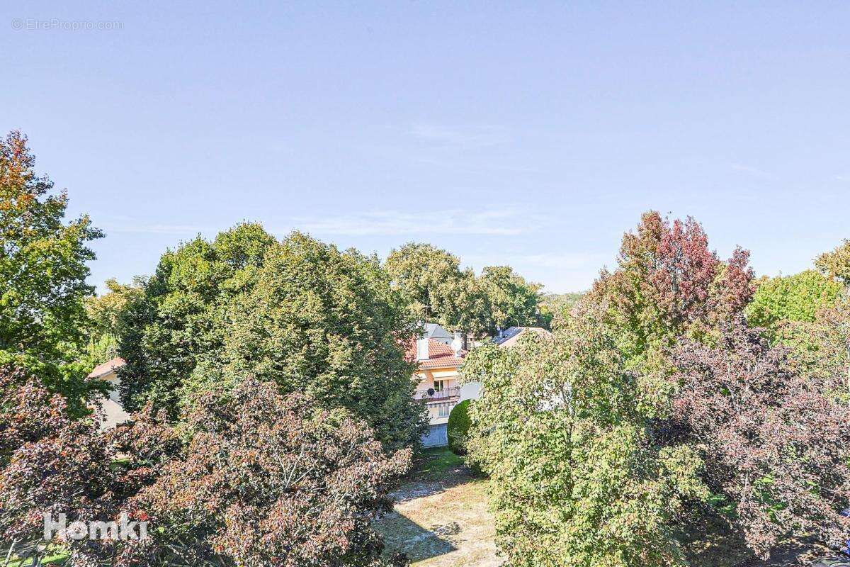 Appartement à BILLERE