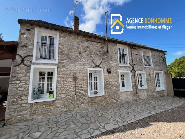 Maison à SAINT-ILLIERS-LE-BOIS