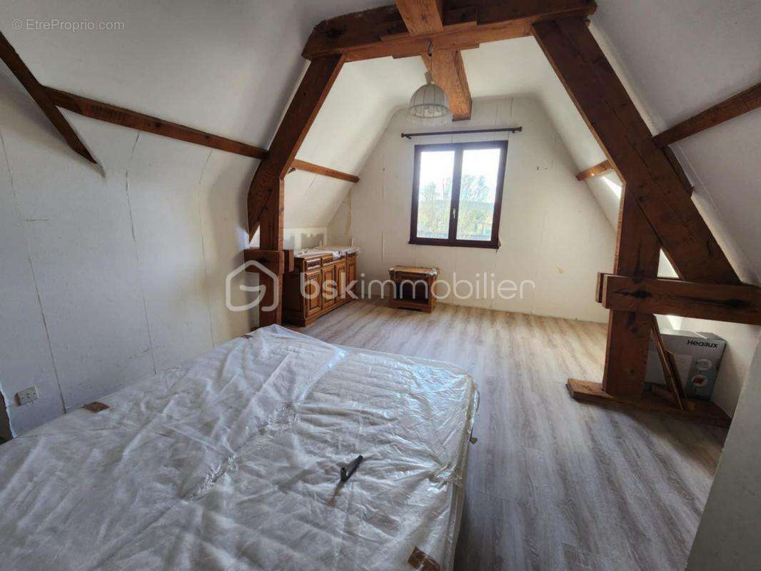 Maison à THORIGNY-SUR-OREUSE