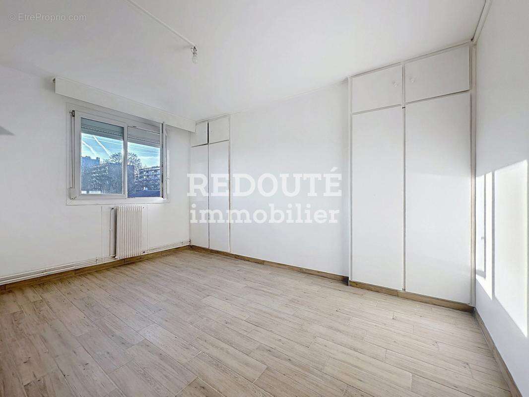 Appartement T4 à vendre à Reims – Secteur Avenue d’Épernay – 3 chambres – Parking – Cave - photo 8