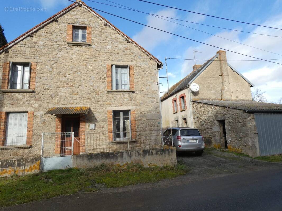 Maison à CHENERAILLES