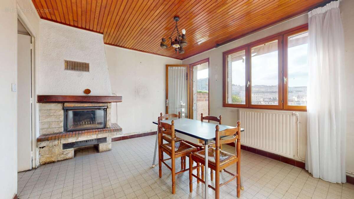 Appartement à CALUIRE-ET-CUIRE