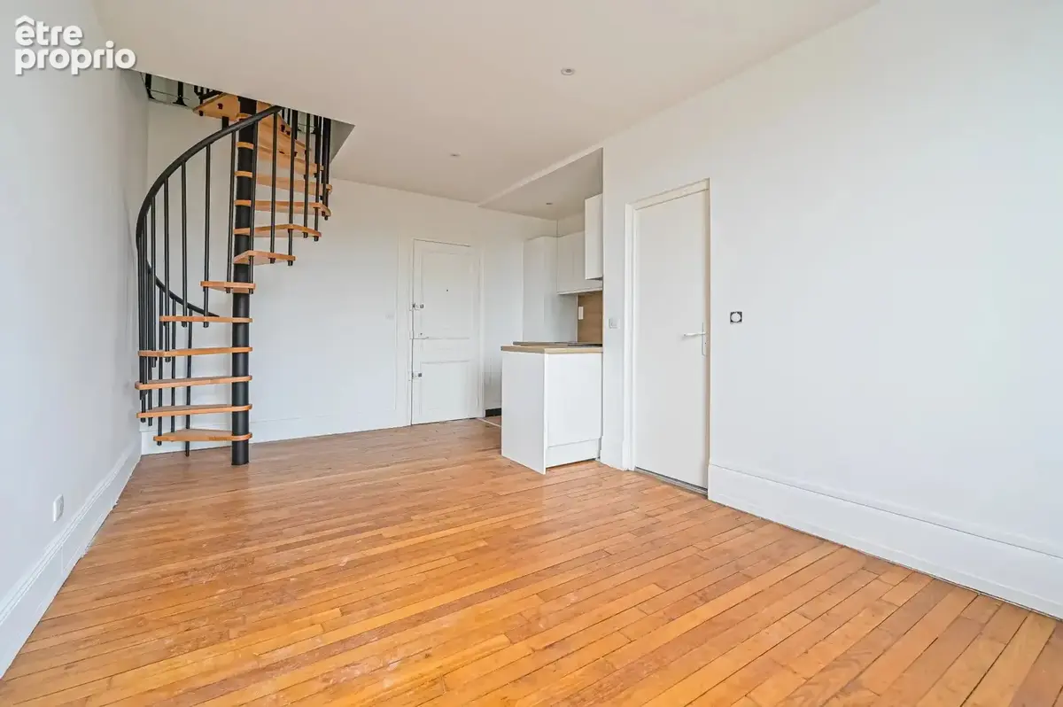Suresnes – duplex rénové – 2 chambres – 63,36 m² au sol et 42 m² carrez - photo 4