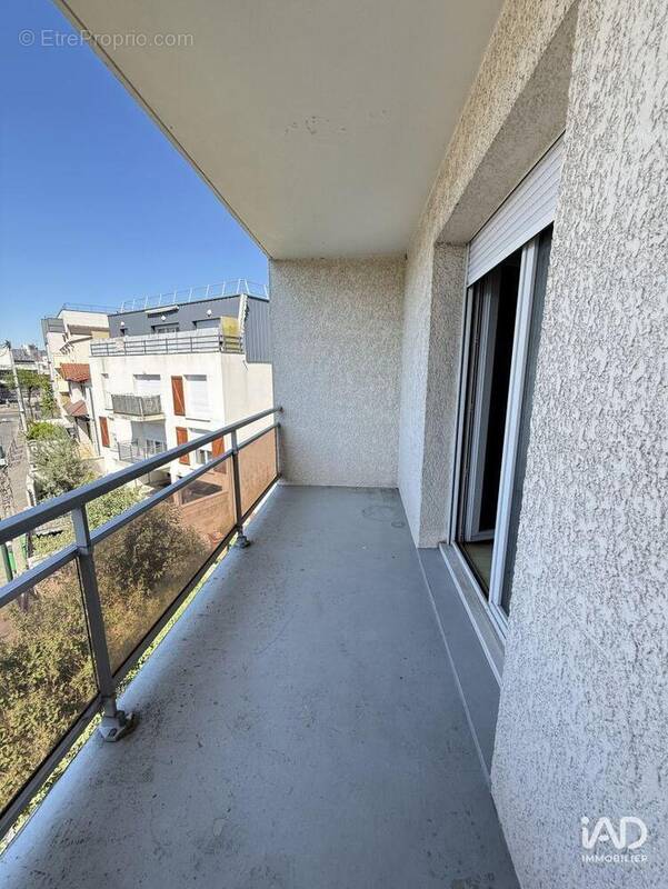 Photo 1 - Appartement à LES PAVILLONS-SOUS-BOIS