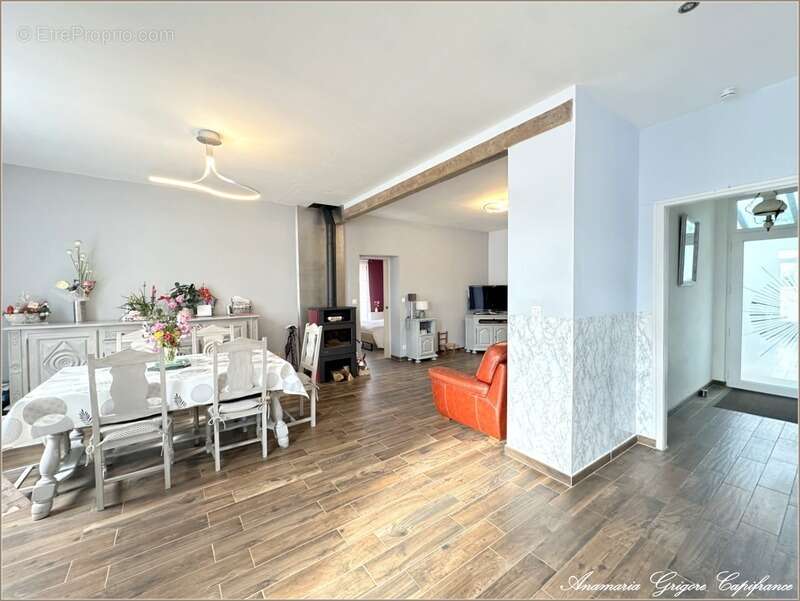 Maison à COURVILLE-SUR-EURE