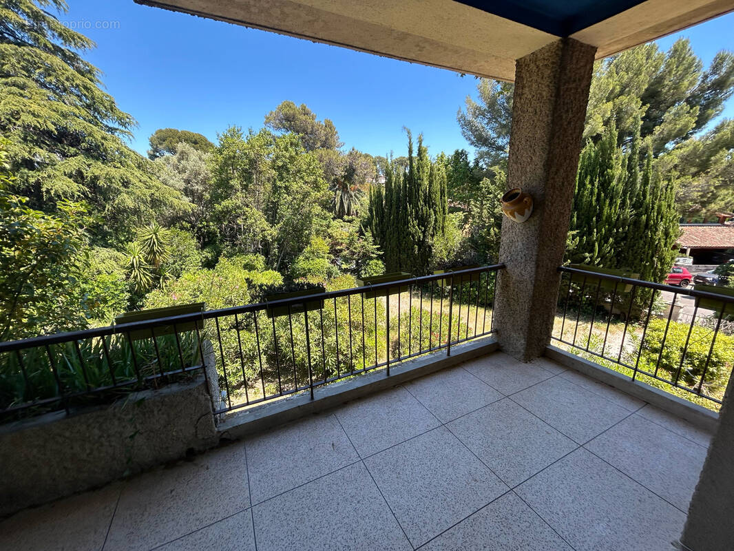 Appartement à SAINT-CYR-SUR-MER