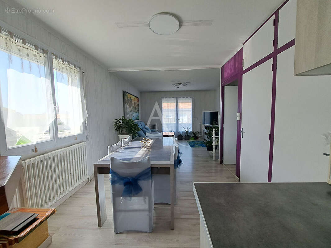 Maison à LES HERBIERS