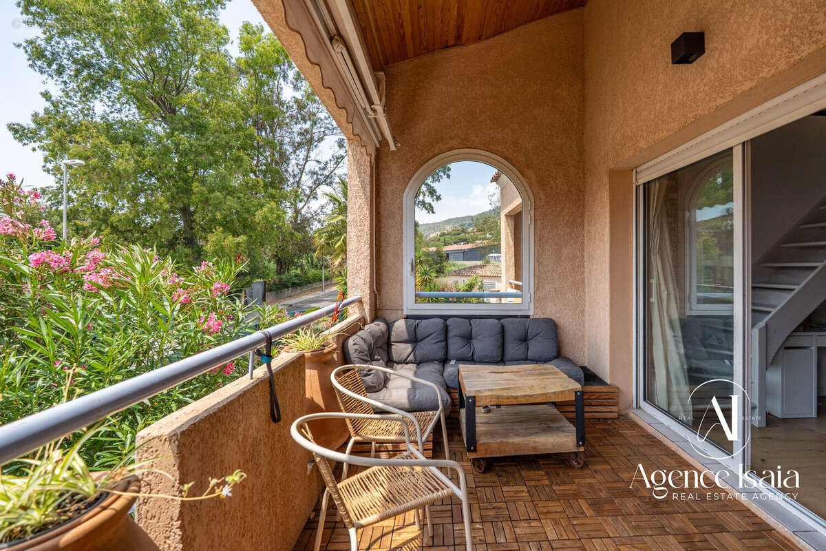 Appartement à BORMES-LES-MIMOSAS