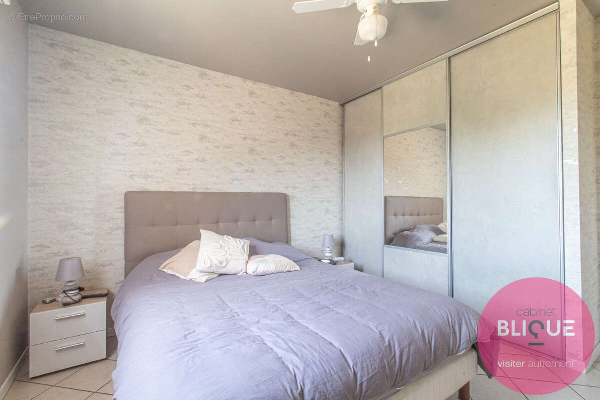 Plain-pied, grand jardin et garages xxl : ici, l'espace a pris ses aises ! - photo 24