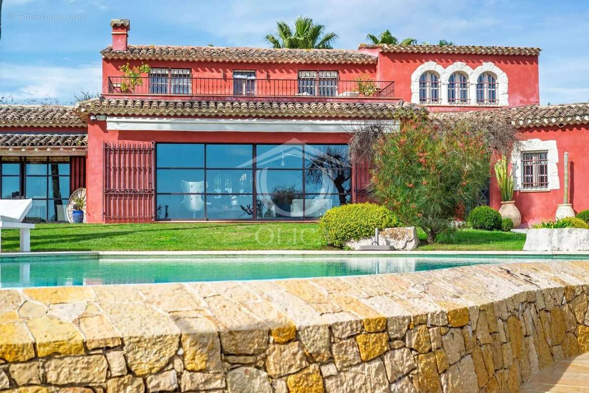 Maison à MOUGINS