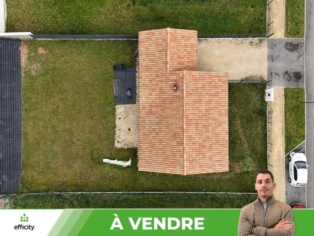 Maison à JAUNAY-CLAN