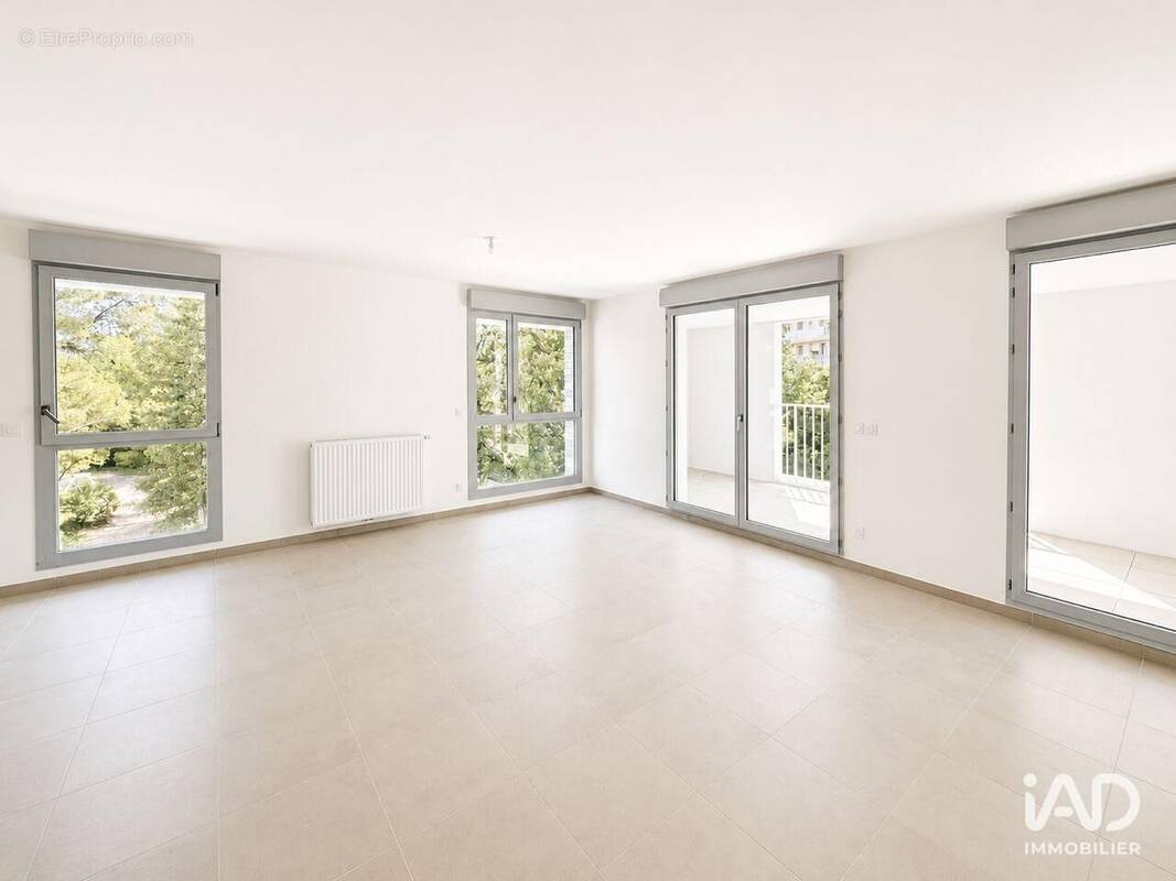 Photo 1 - Appartement à MARSEILLE-10E