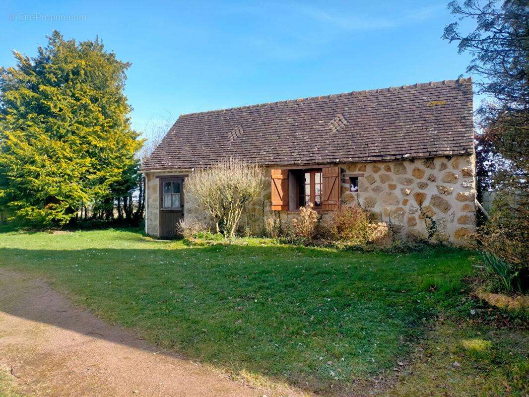 Maison à LE BREIL-SUR-MERIZE
