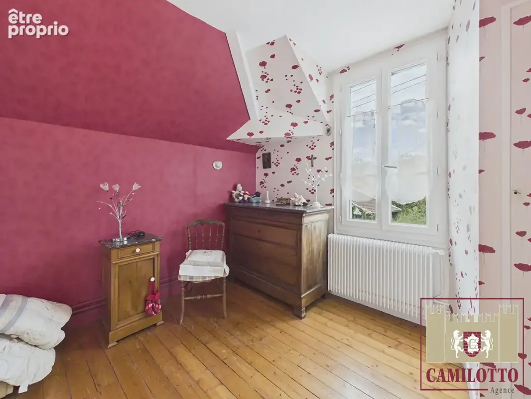 Propriété ancienne sur un terrain de 2800 m² - photo 13
