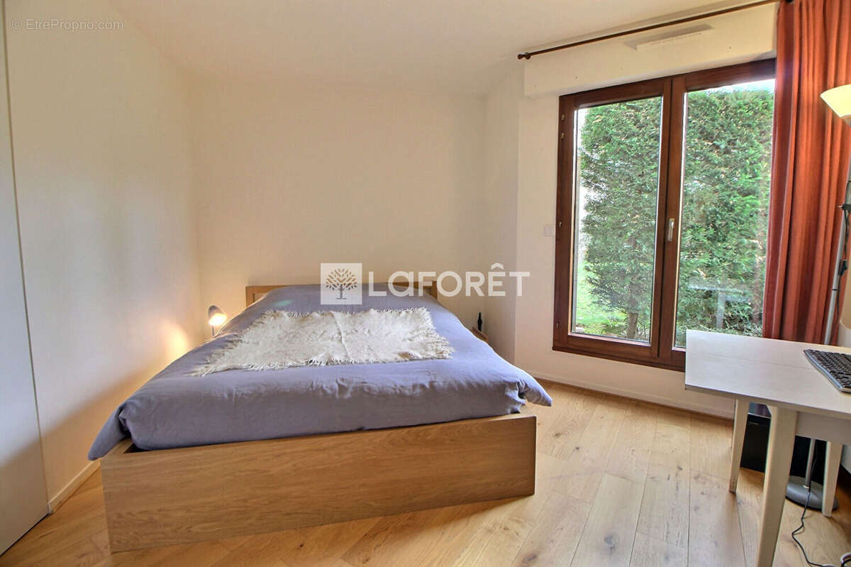 Appartement à SURESNES