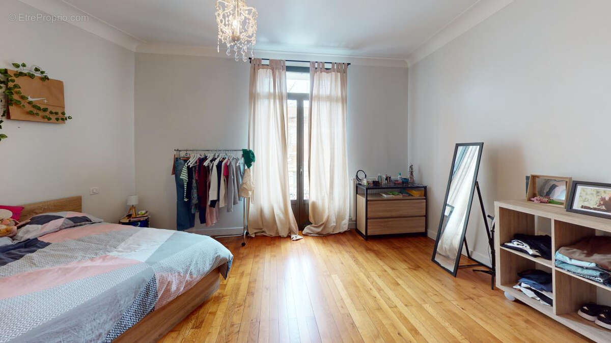 Maison spacieuse de 7 pièces à vendre à Moissac - photo 8