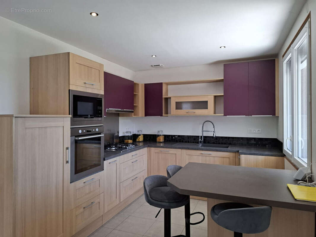 Maison à LES AVENIERES