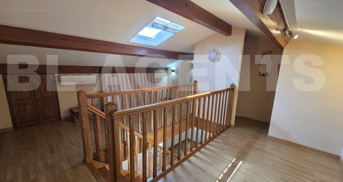 12 - Maison à CASTRES