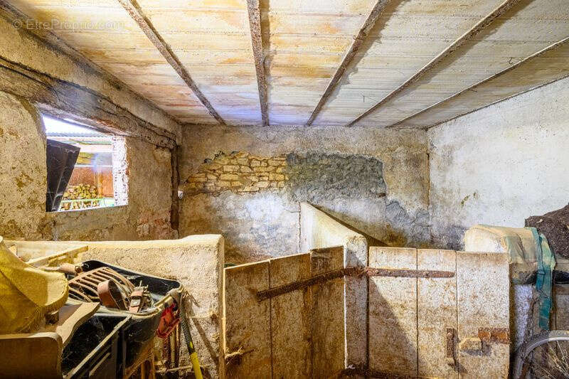 Maison à CHAVANNES-SUR-L&#039;ETANG