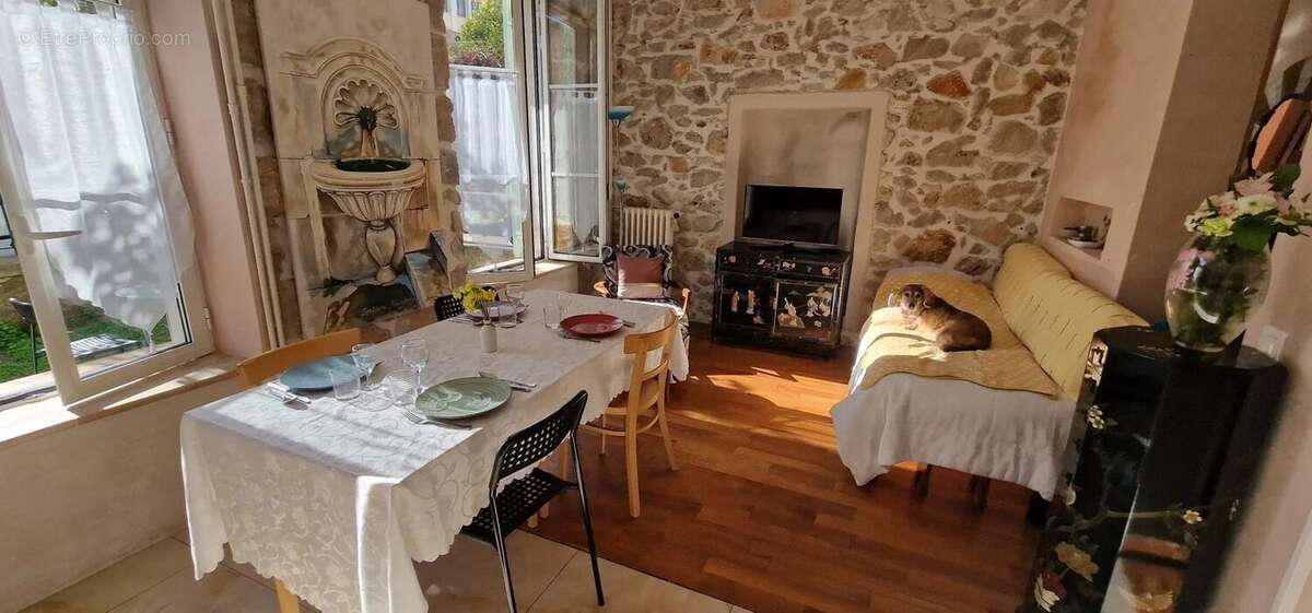 Appartement à ROQUEBRUNE-CAP-MARTIN