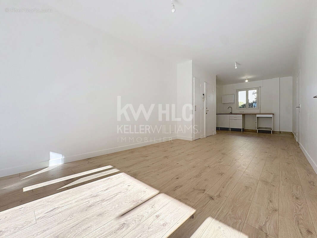 Appartement 55 m² à Antibes  - photo 9