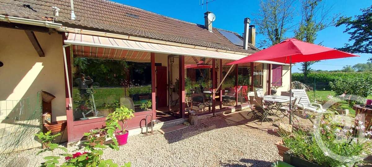 Maison 161 m² à Menetreuil  - photo 13