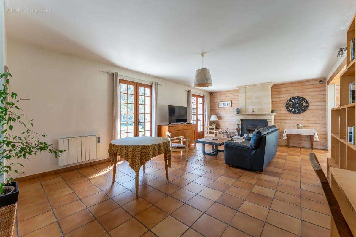 Maison à SAINT-MARTIN-DU-BOIS