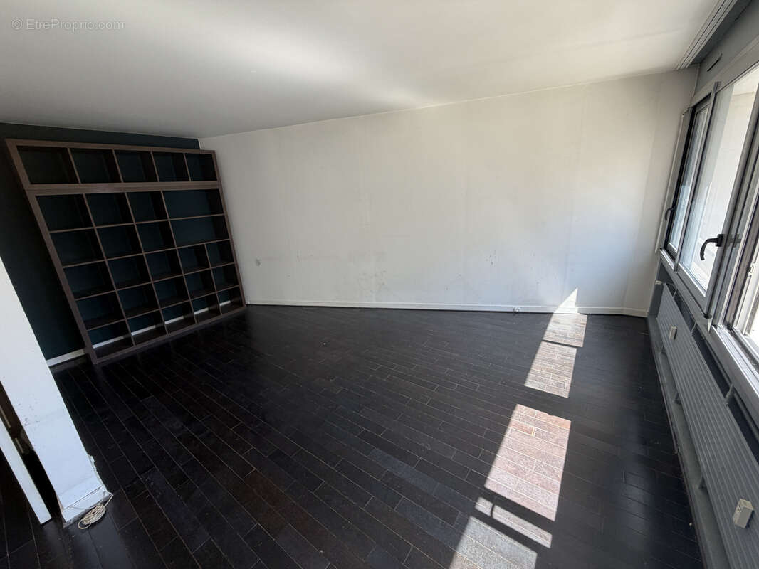 Appartement à PARIS-10E