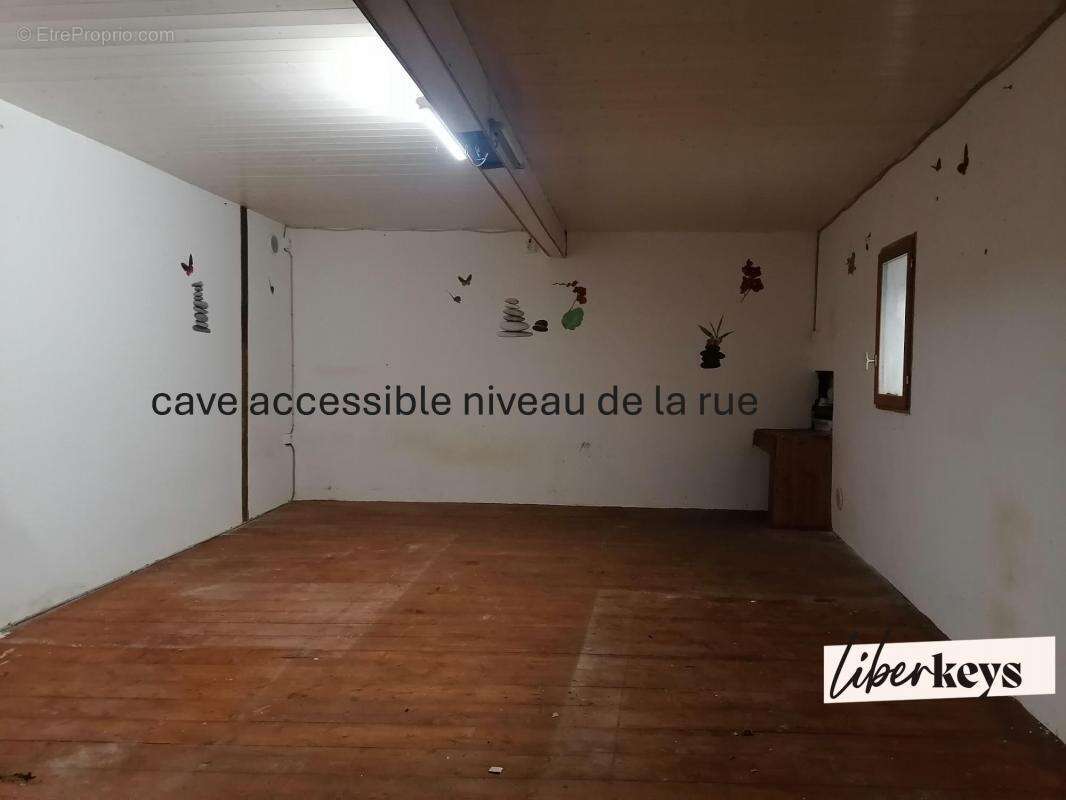 Maison de ville- hyper centre- 3 chambres-cave-cellier-71700 tournus - photo 11