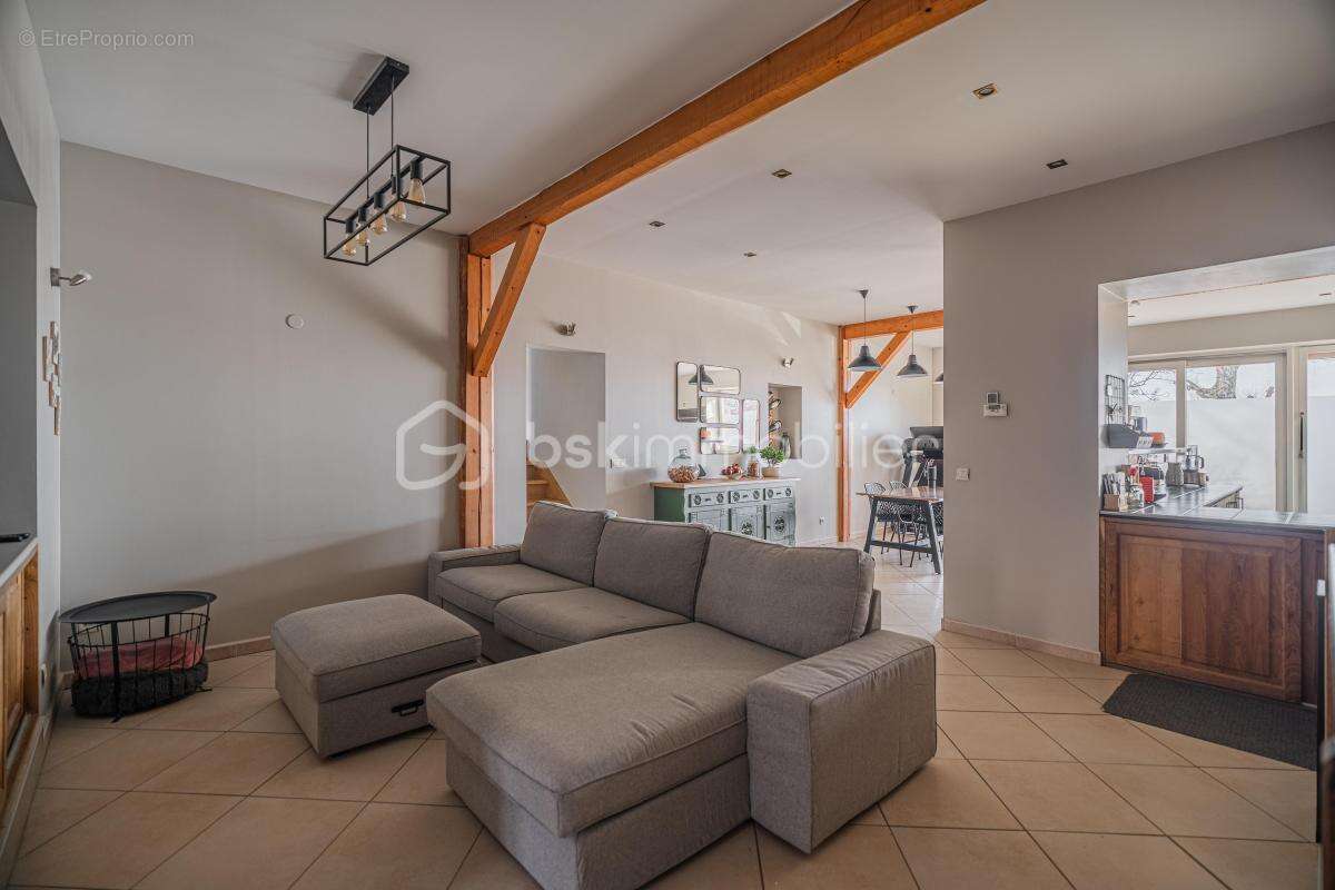 Appartement à JARRIE