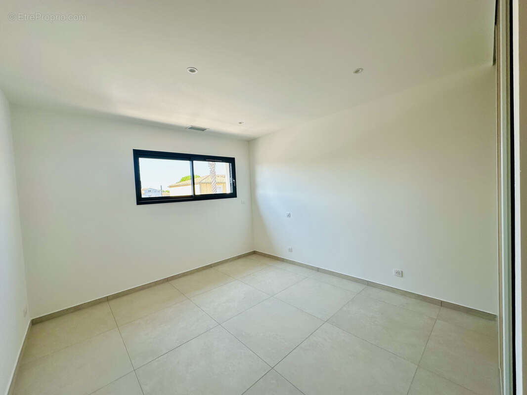 - lattes centre - villa contemporaine neuve 2026, quartier prise, materiaux haut de gamme, a 50m du tram et co - photo 13