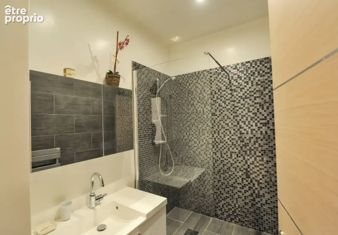 Appartement T3 - 72m² - photo 7