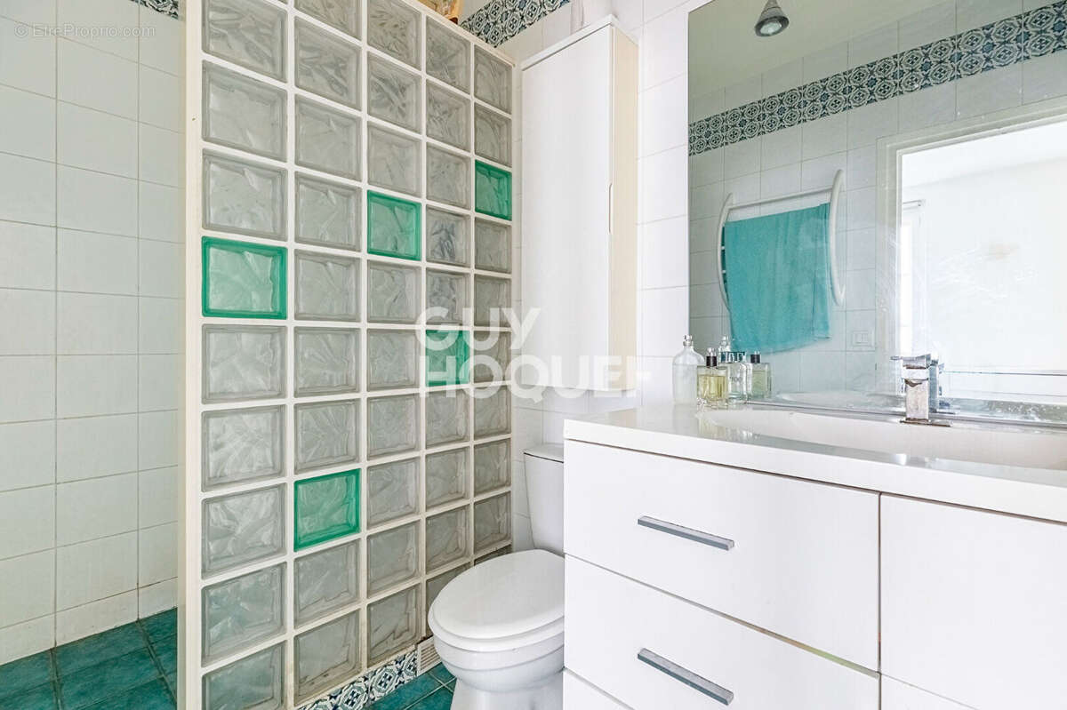 Appartement à PARIS-4E