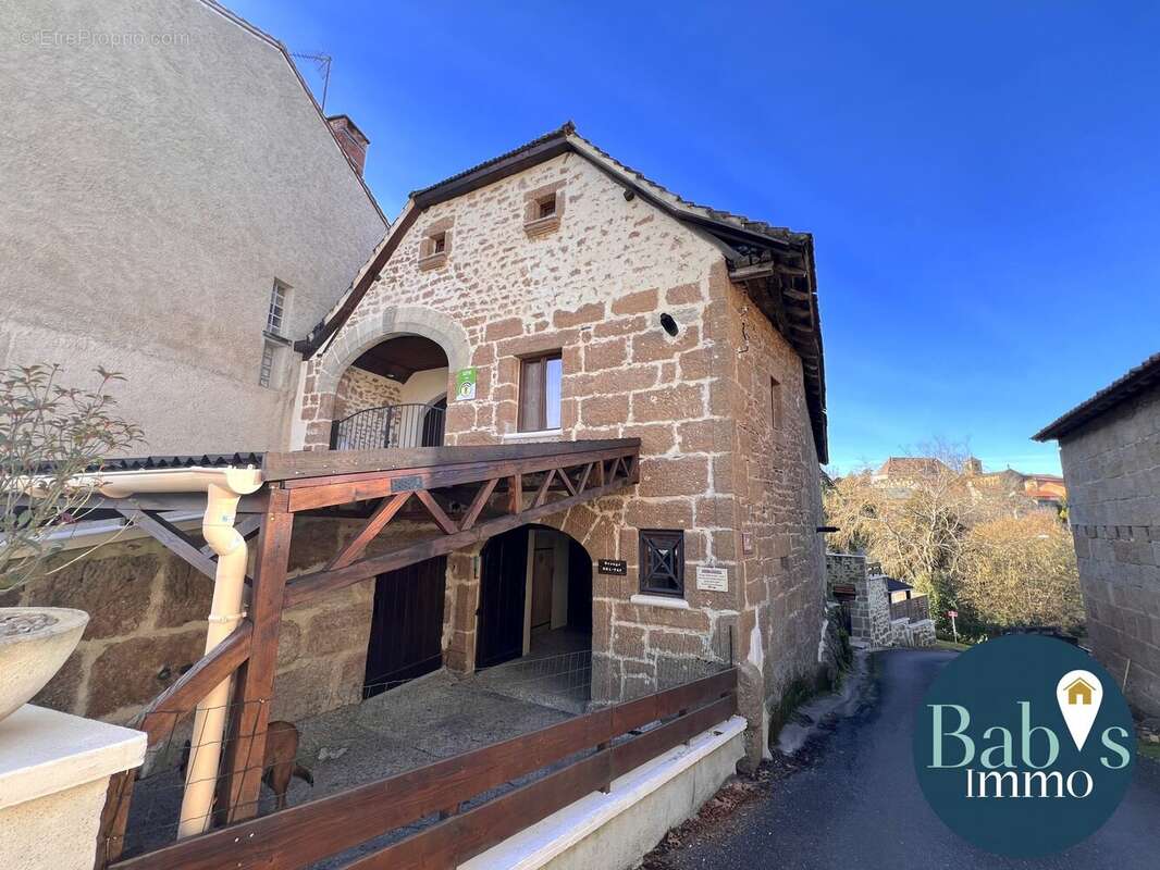 Maison à LACAPELLE-MARIVAL