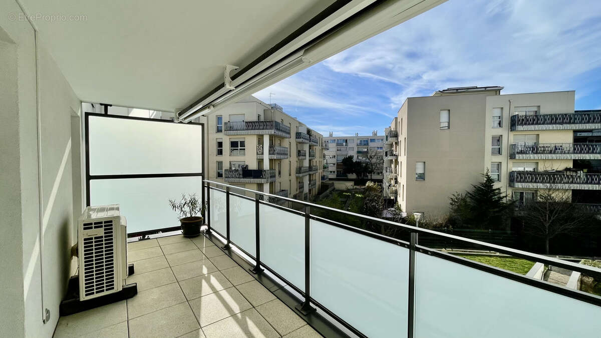 Appartement à BRON